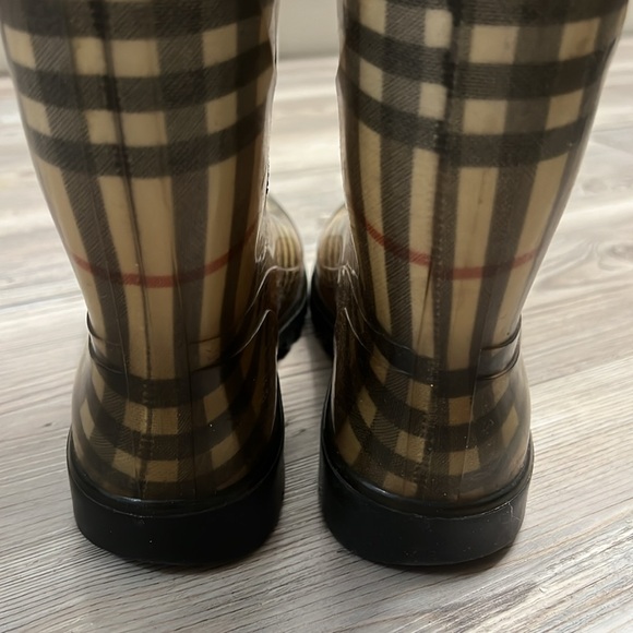Burberry Rain Boots - Picture 14 of 16